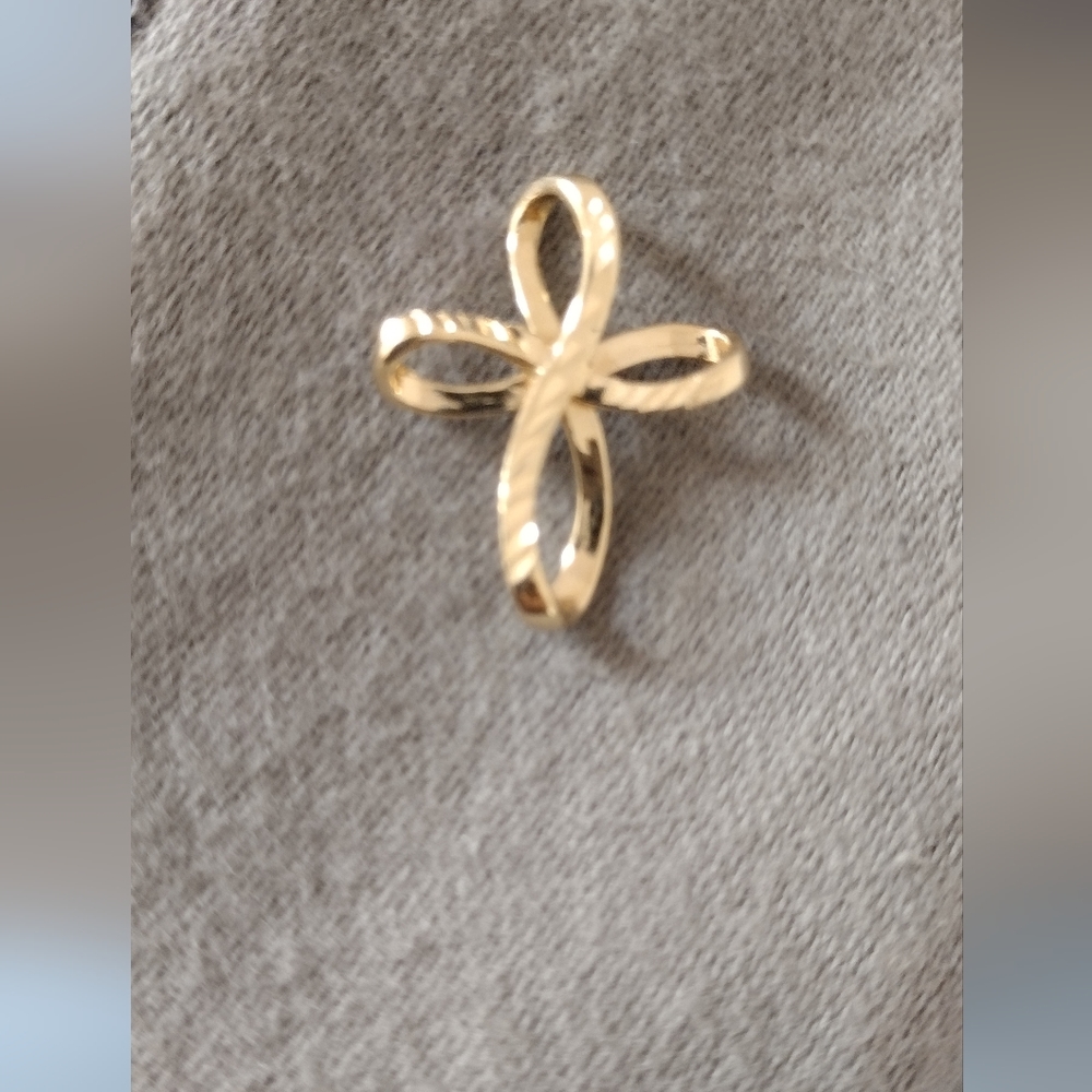 🔥🔥14K Gold Cross Pendant